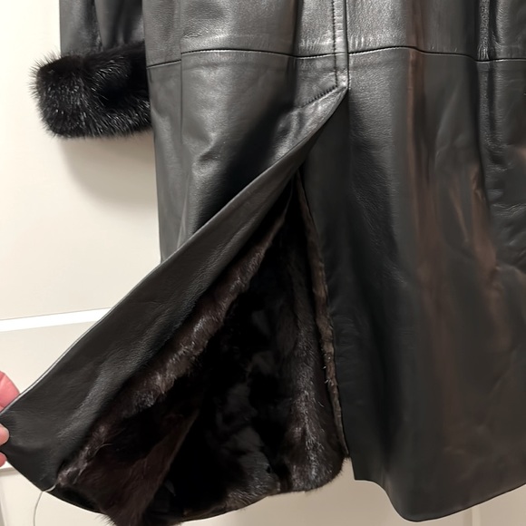 Mink-lined Leather coat - Picture 4 of 12